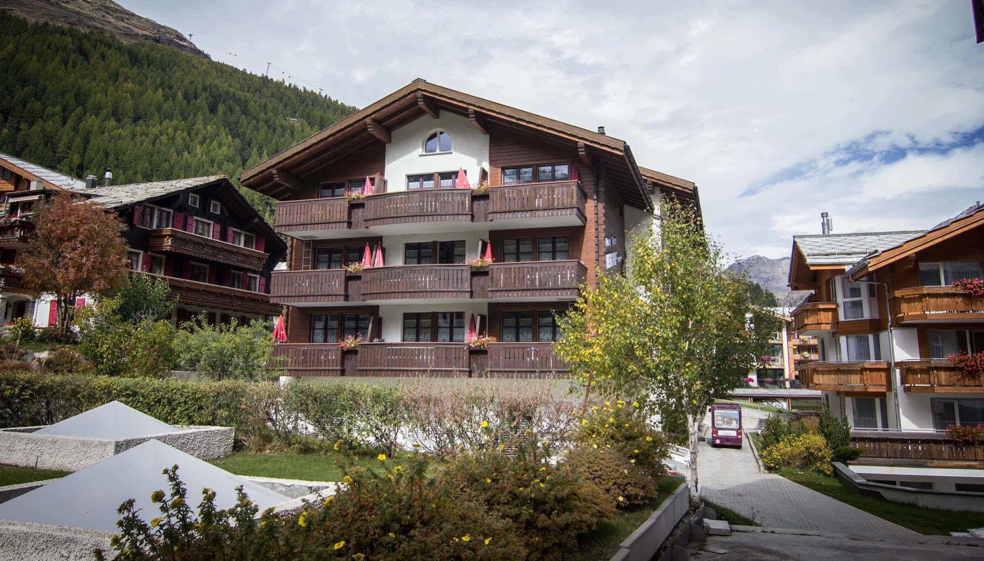 Berghof Garni - The Dom Collection Bed & Breakfast ซาสฟี ภายนอก รูปภาพ