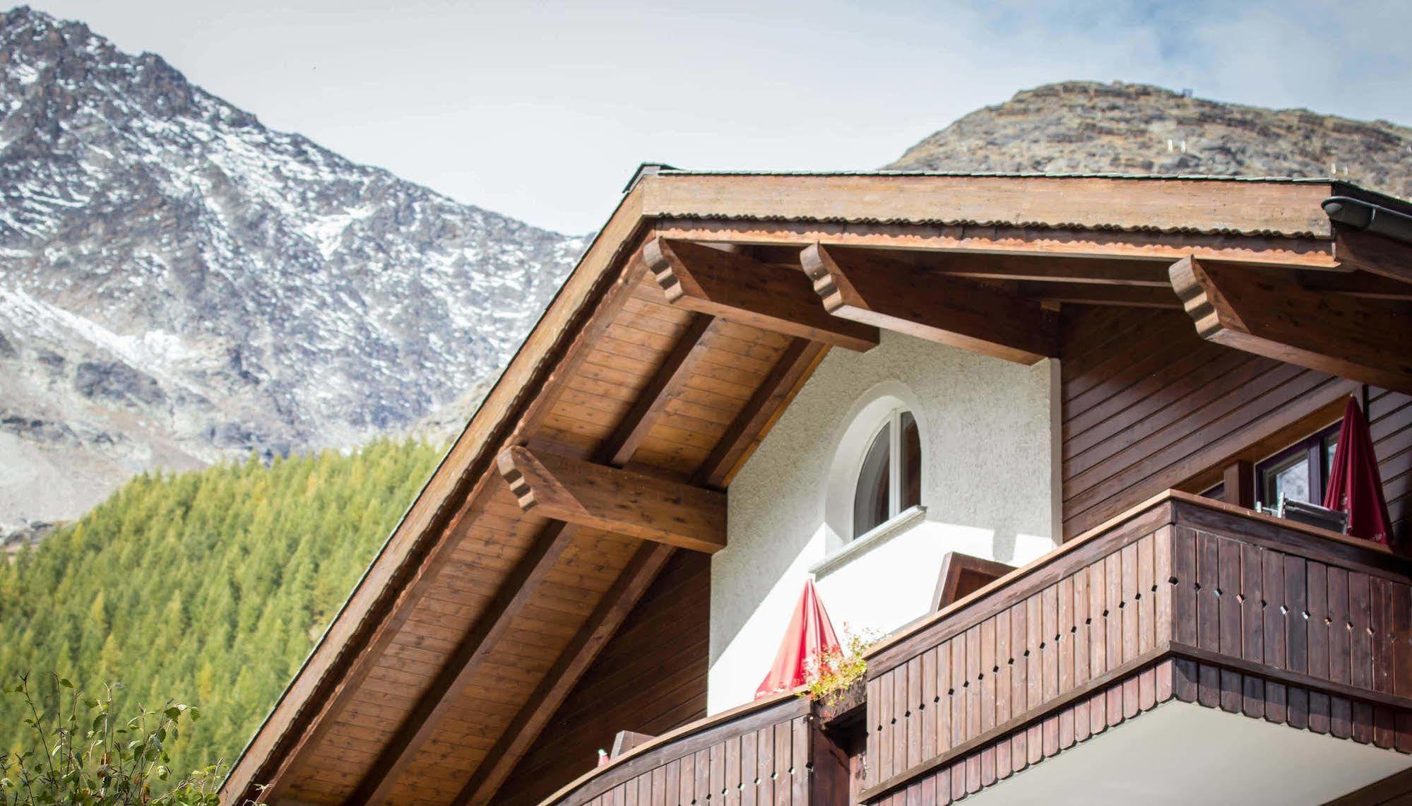 Berghof Garni - The Dom Collection Bed & Breakfast ซาสฟี ภายนอก รูปภาพ