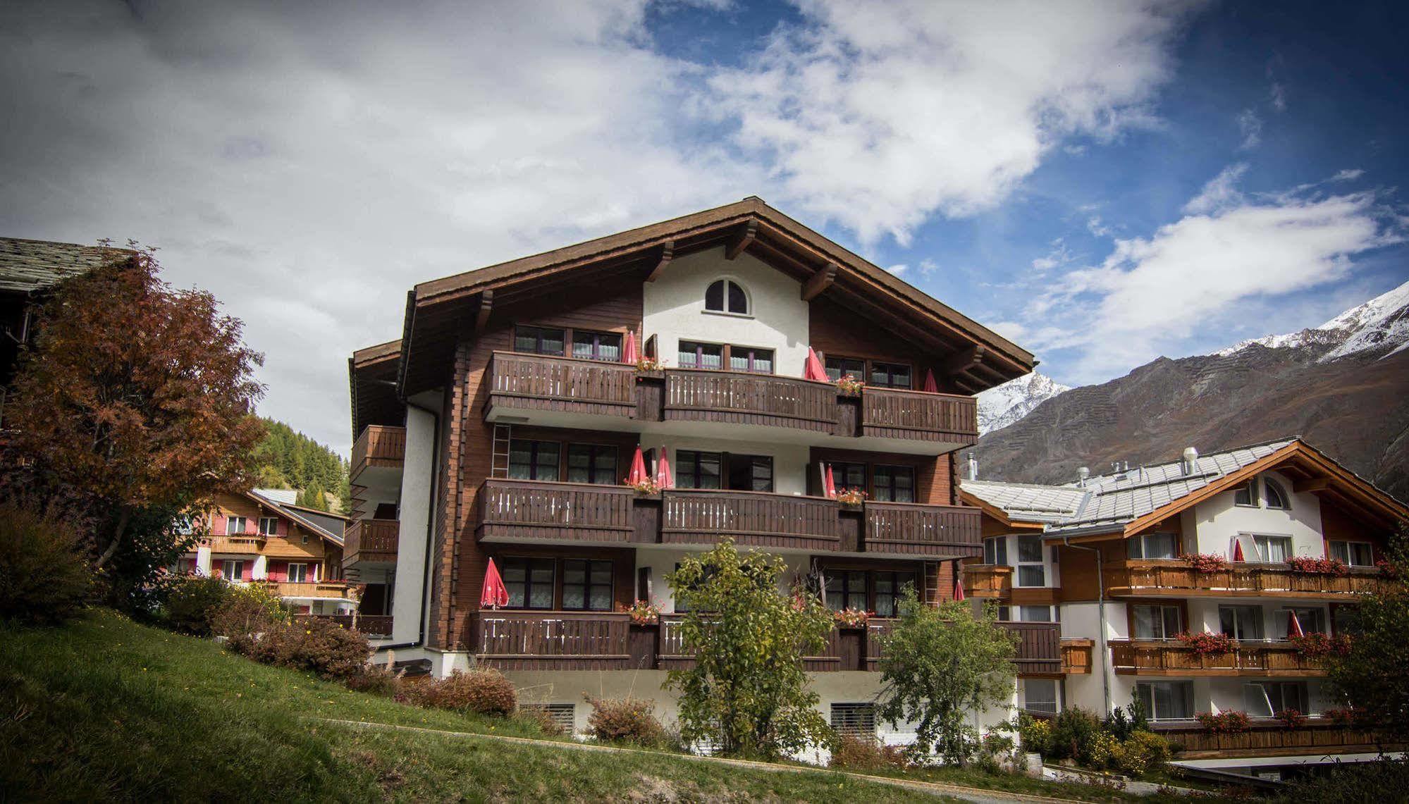 Berghof Garni - The Dom Collection Bed & Breakfast ซาสฟี ภายนอก รูปภาพ
