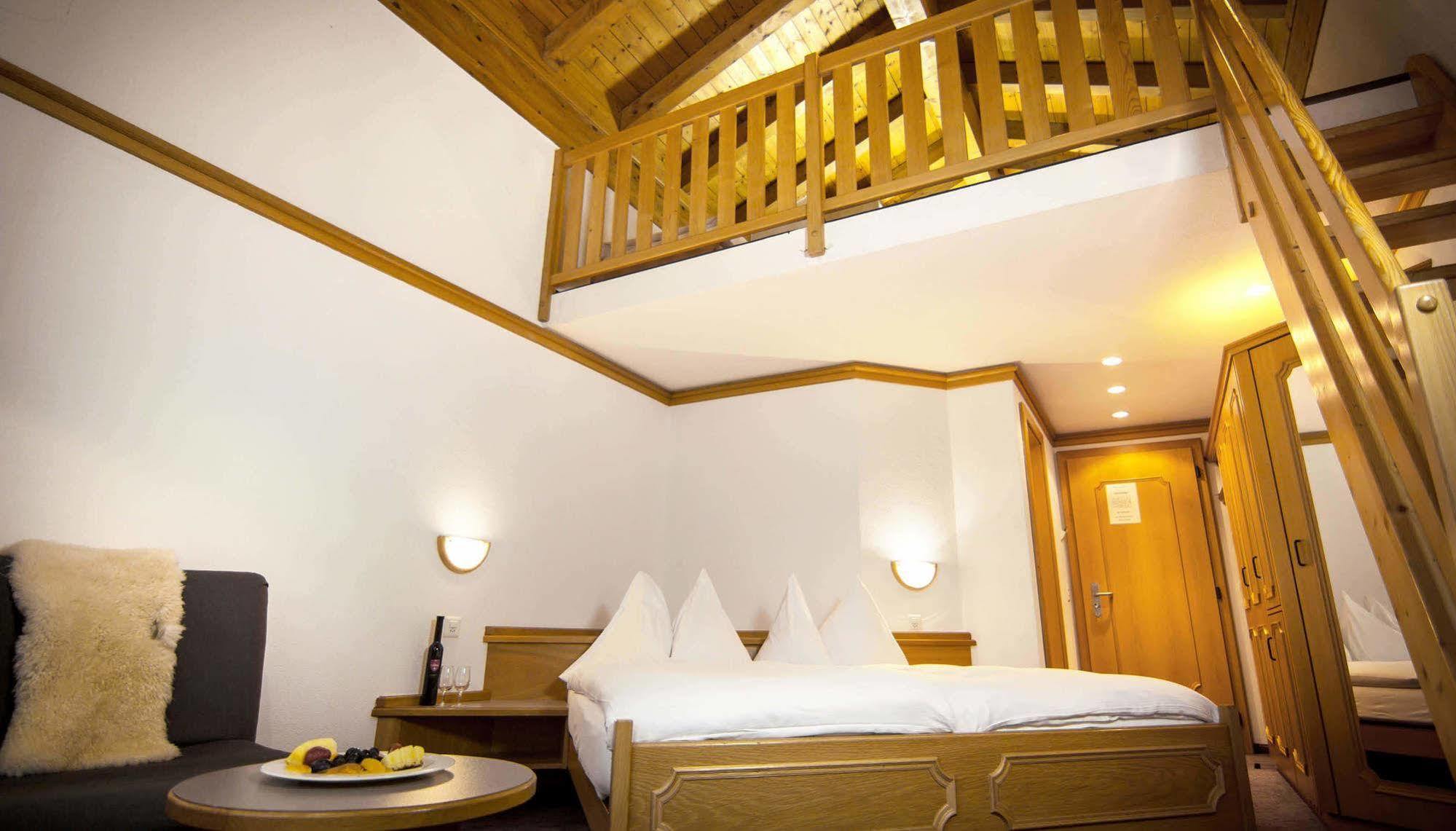 Berghof Garni - The Dom Collection Bed & Breakfast ซาสฟี ภายนอก รูปภาพ