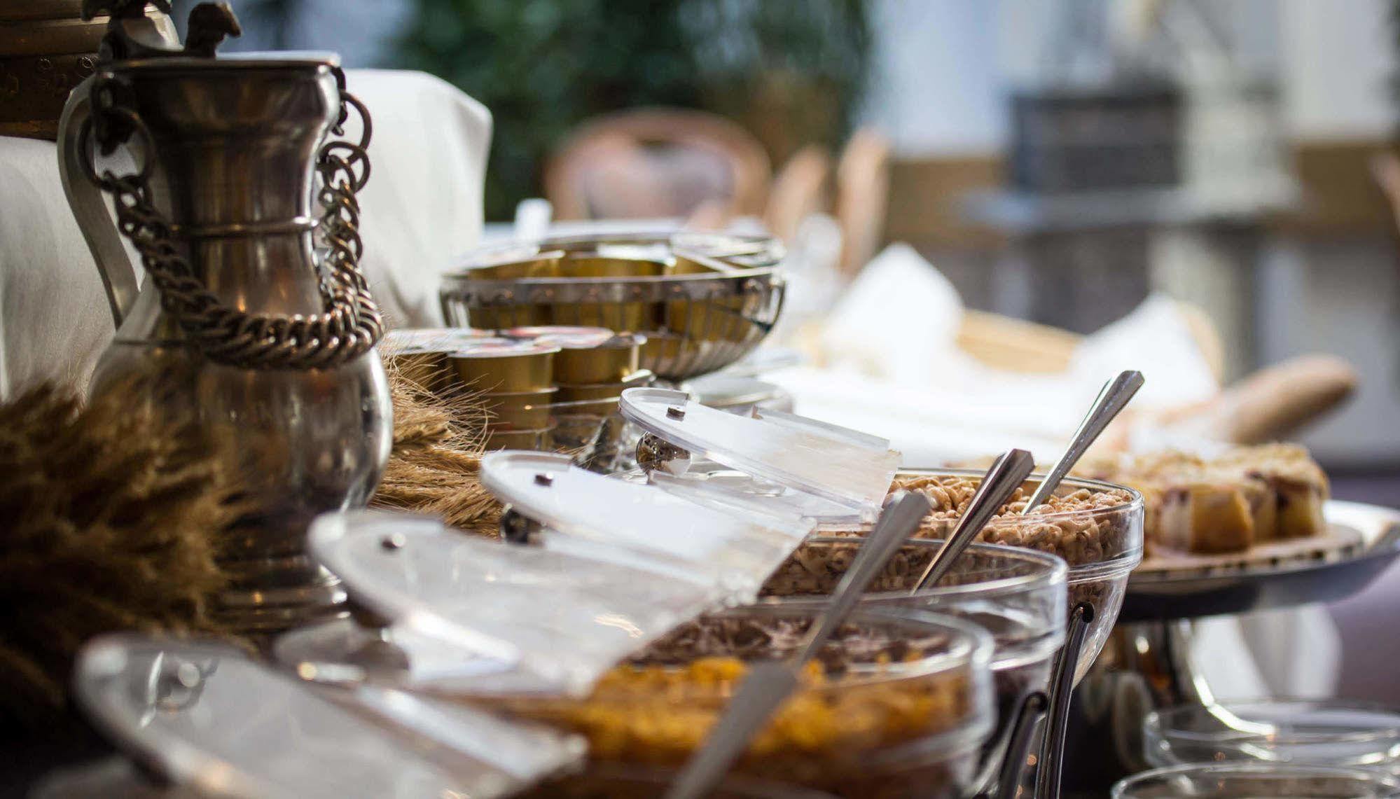 Berghof Garni - The Dom Collection Bed & Breakfast ซาสฟี ภายนอก รูปภาพ