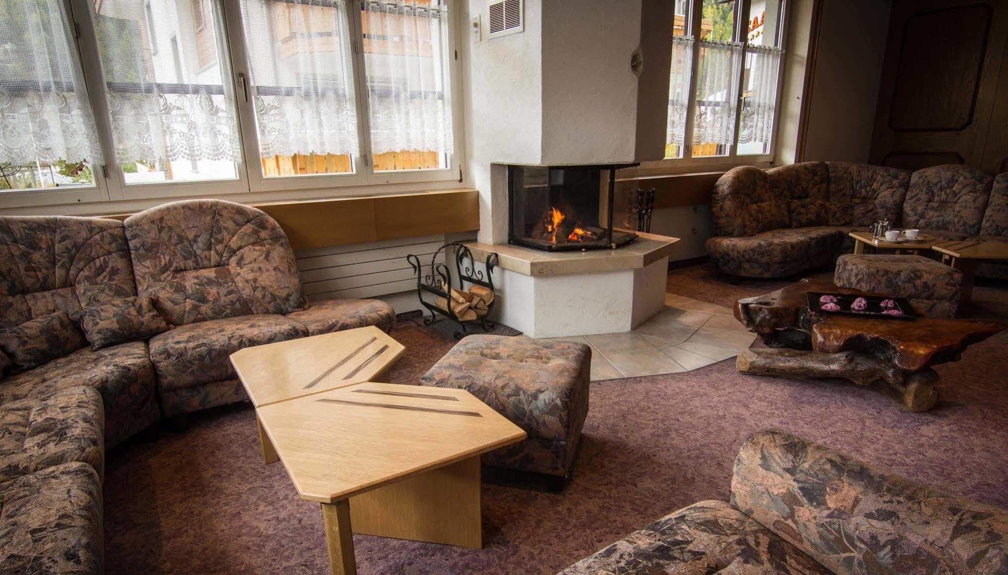 Berghof Garni - The Dom Collection Bed & Breakfast ซาสฟี ภายนอก รูปภาพ