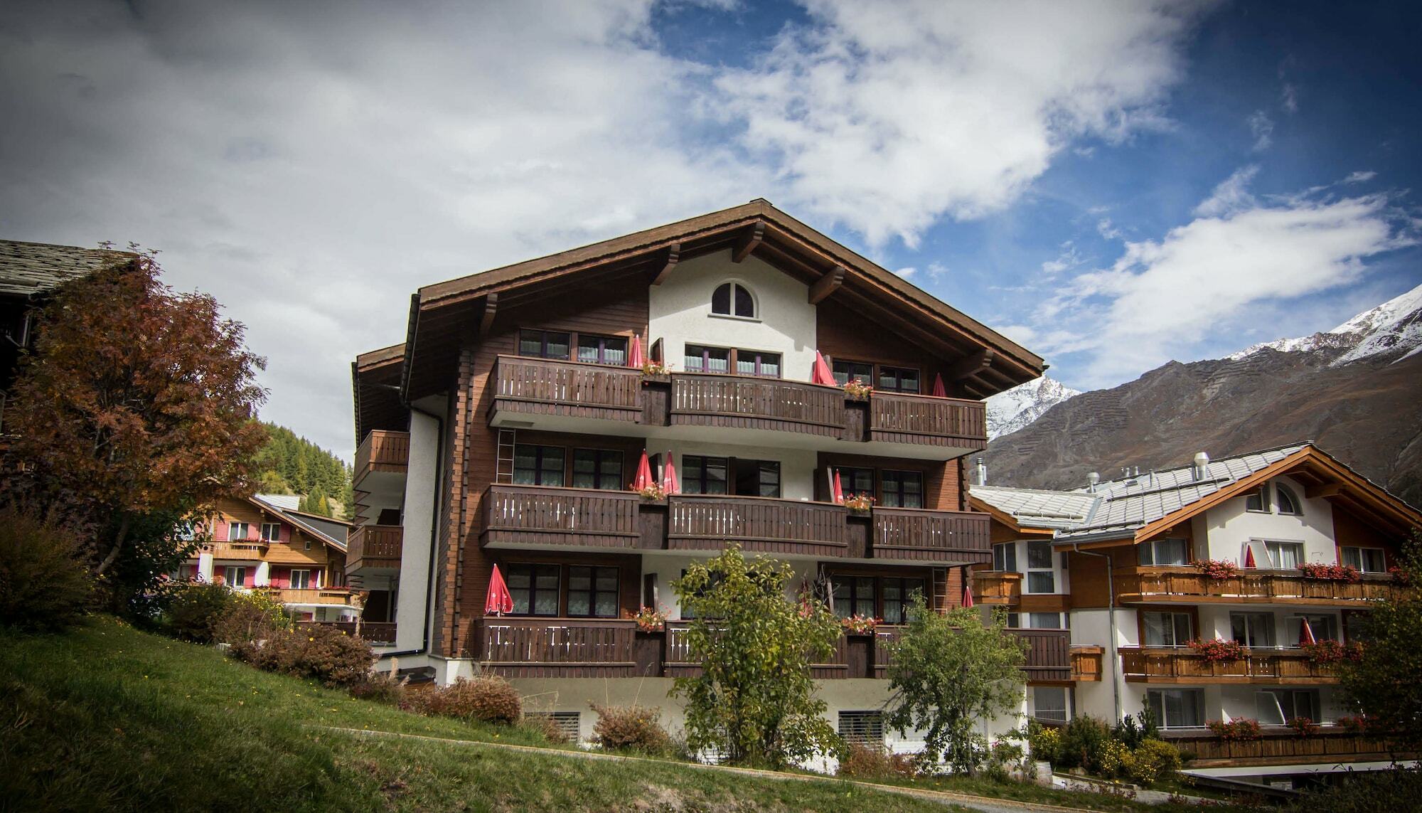 Berghof Garni - The Dom Collection Bed & Breakfast ซาสฟี ภายนอก รูปภาพ