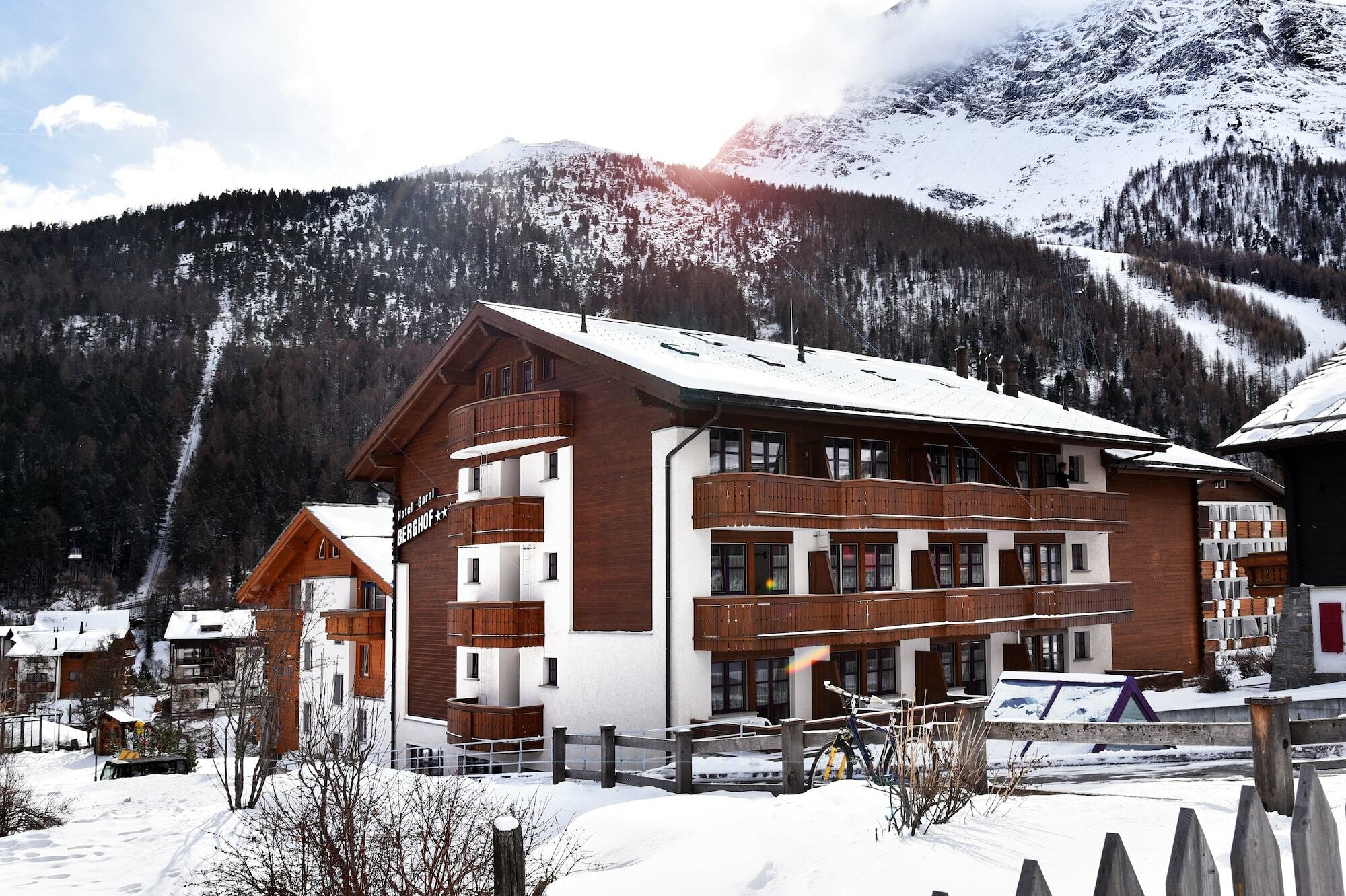 Berghof Garni - The Dom Collection Bed & Breakfast ซาสฟี ภายนอก รูปภาพ